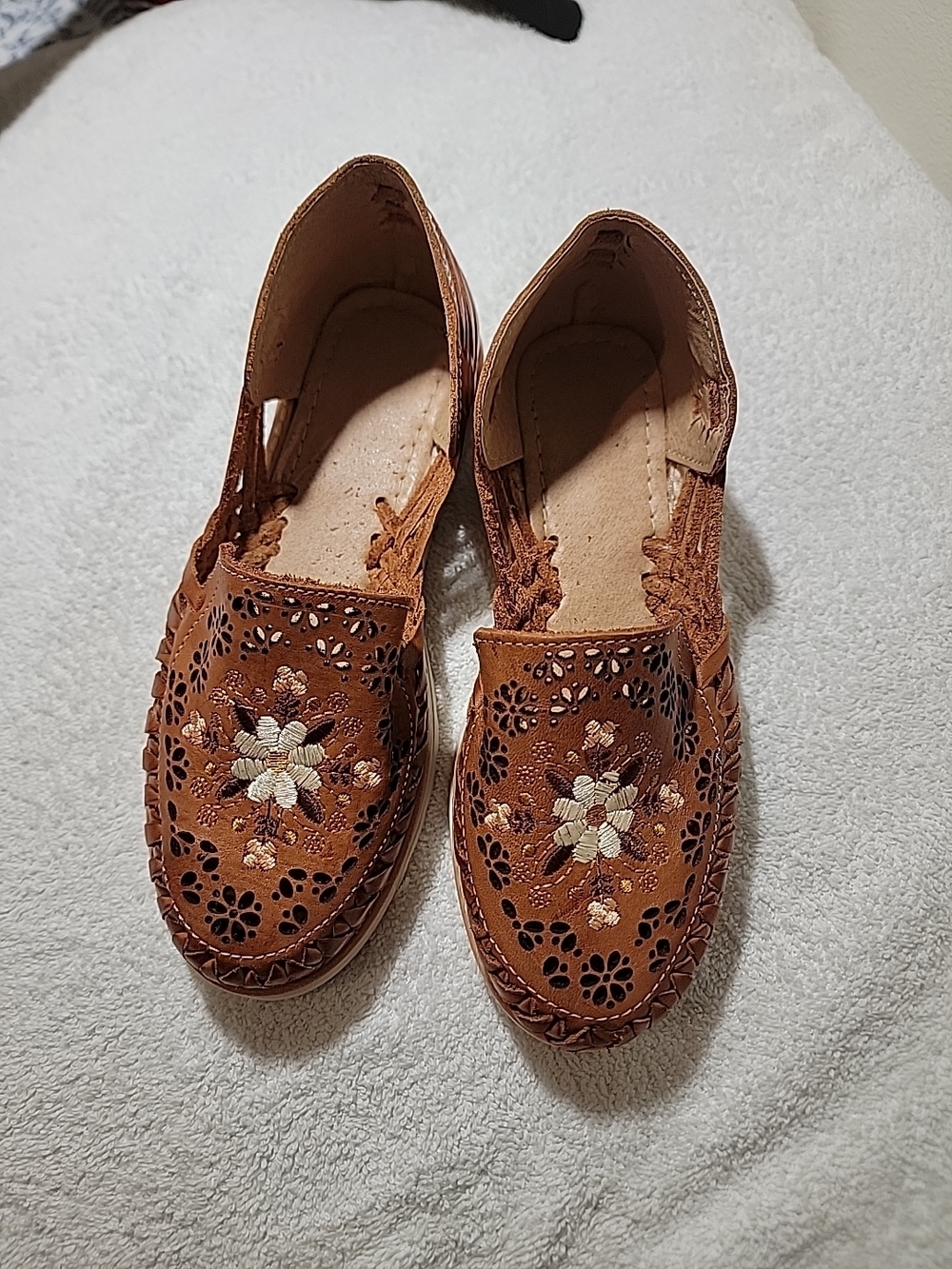 Women’s Brown Floral Embroidered Slip-On Moccasins